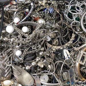 5lbs Bulk Vintage to Now Costume Wearable Women Jewelry Silver Tone Necklace